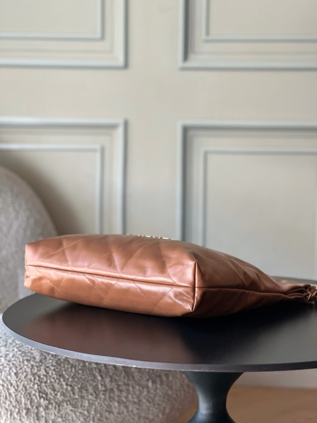 CHANEL 26S 22 BAG 42 IN CARAMEL BROWN QUILTED SHINY CALFSKIN