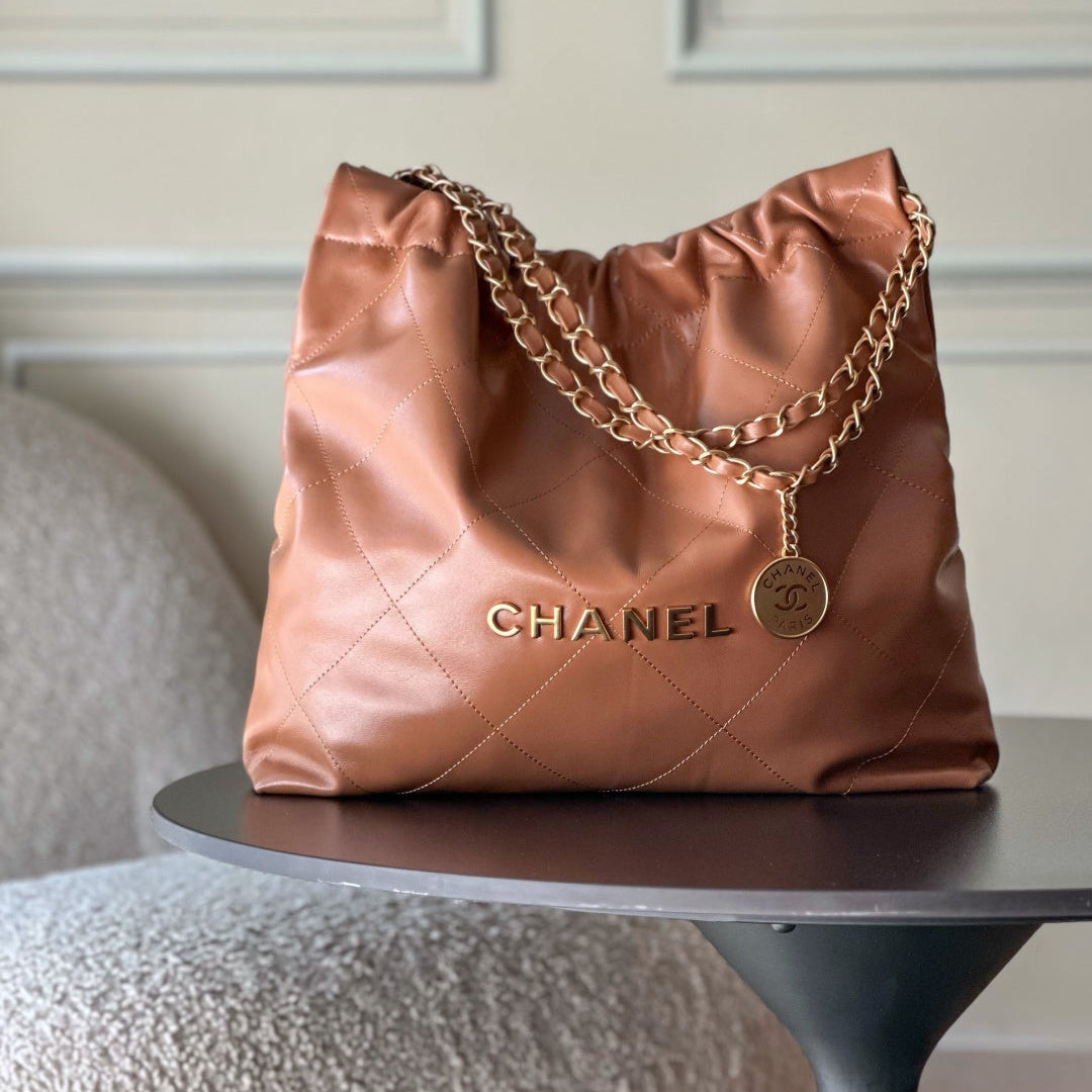 CHANEL 26S 22 BAG 42 IN CARAMEL BROWN QUILTED SHINY CALFSKIN