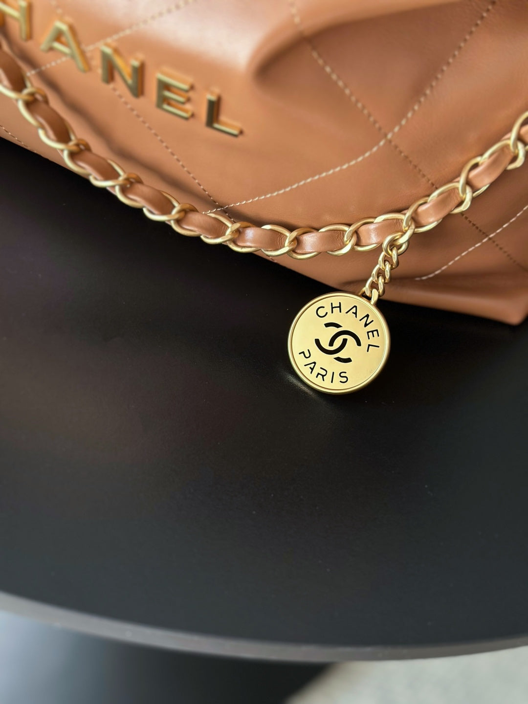 CHANEL 26S 22 BAG 42 IN CARAMEL BROWN QUILTED SHINY CALFSKIN