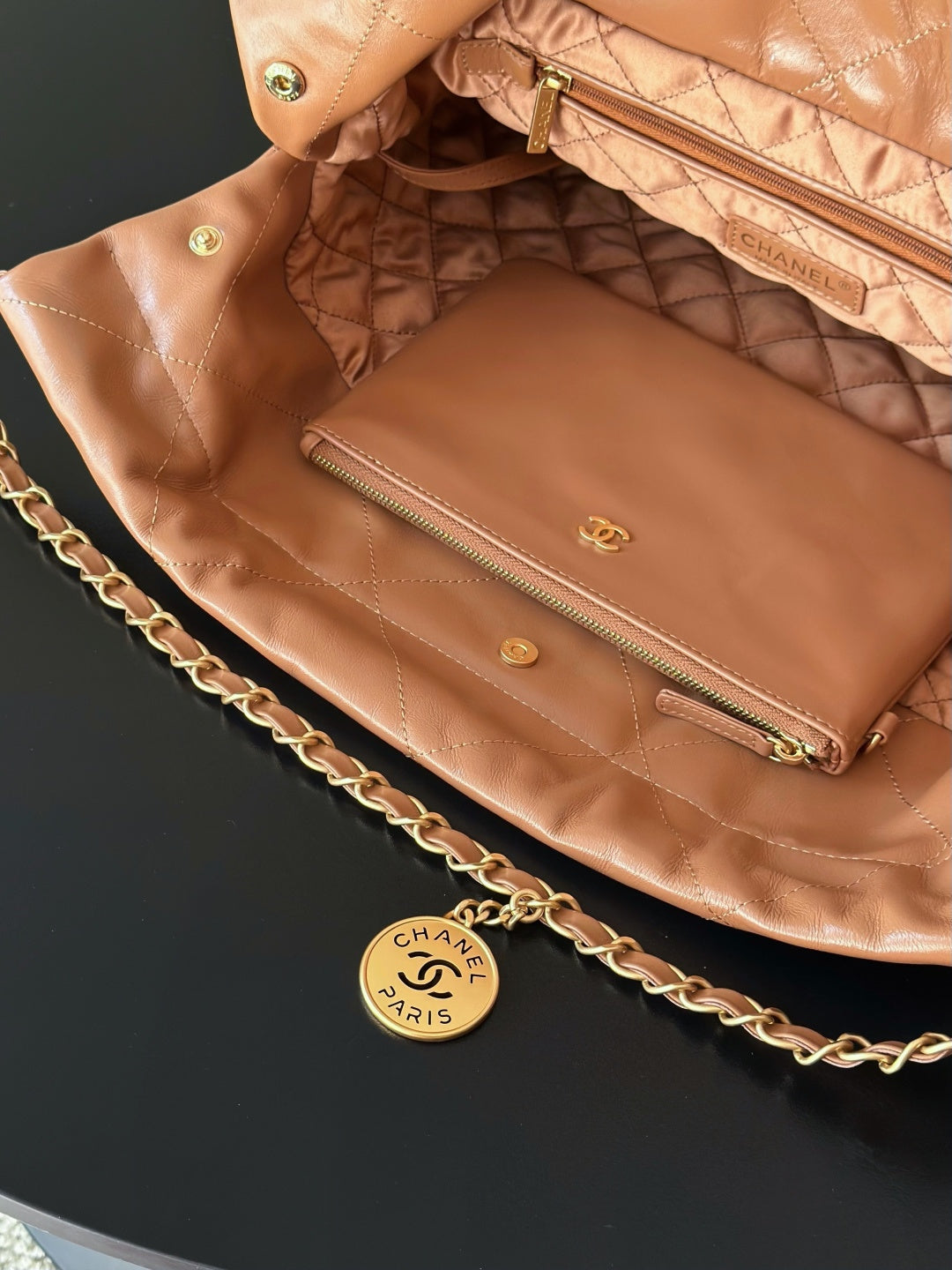 CHANEL 26S 22 BAG 42 IN CARAMEL BROWN QUILTED SHINY CALFSKIN