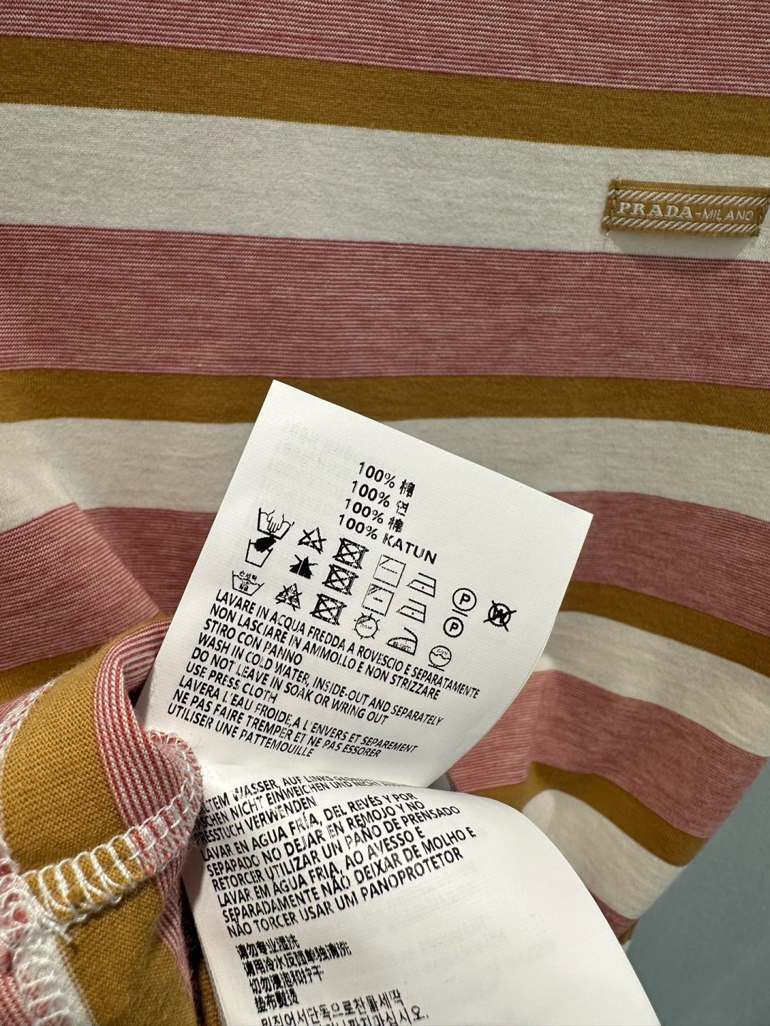 PRADA 26S SHORT SLEEVED T-SHIRT 750
