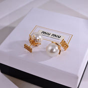 MIUMIU 26S CRYSTAL LOGO PEARL BACK STUD EARRINGS IN GOLD TONE METAL 612742
