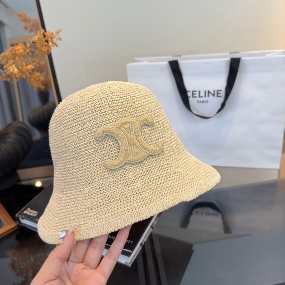 CELINE 26S TRIOMPHE BUCKET HAT STYLE 61