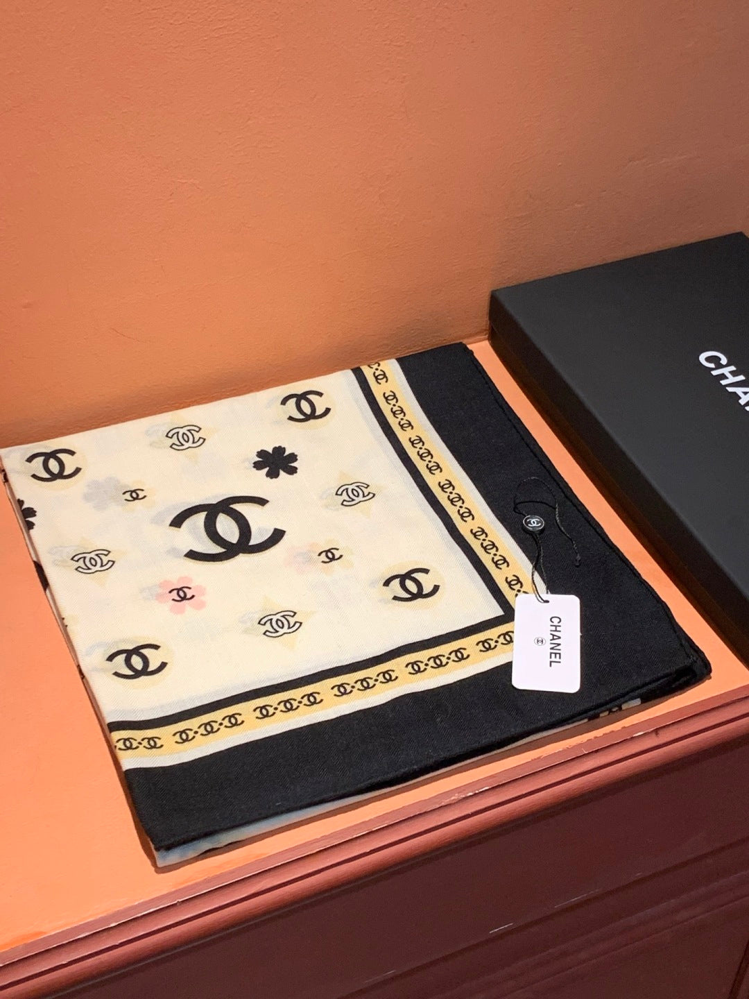 CHANEL 25S SCARF 140 CM IN CASHMERE AND SILK 943339