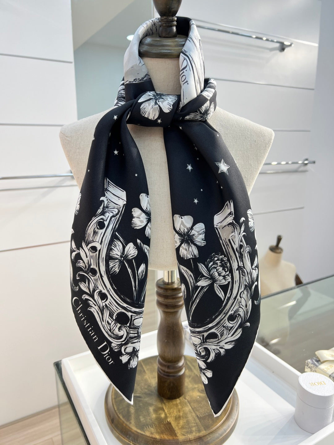 DIOR 26S SCARF 90CM IN SILK 274733