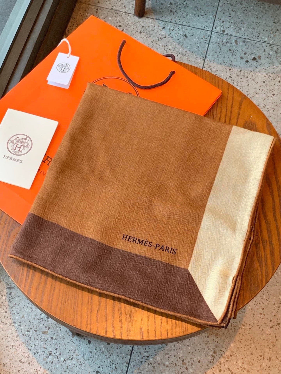 HERMES 26S SCARF 140 IN CASHMERE AND SILK 304241