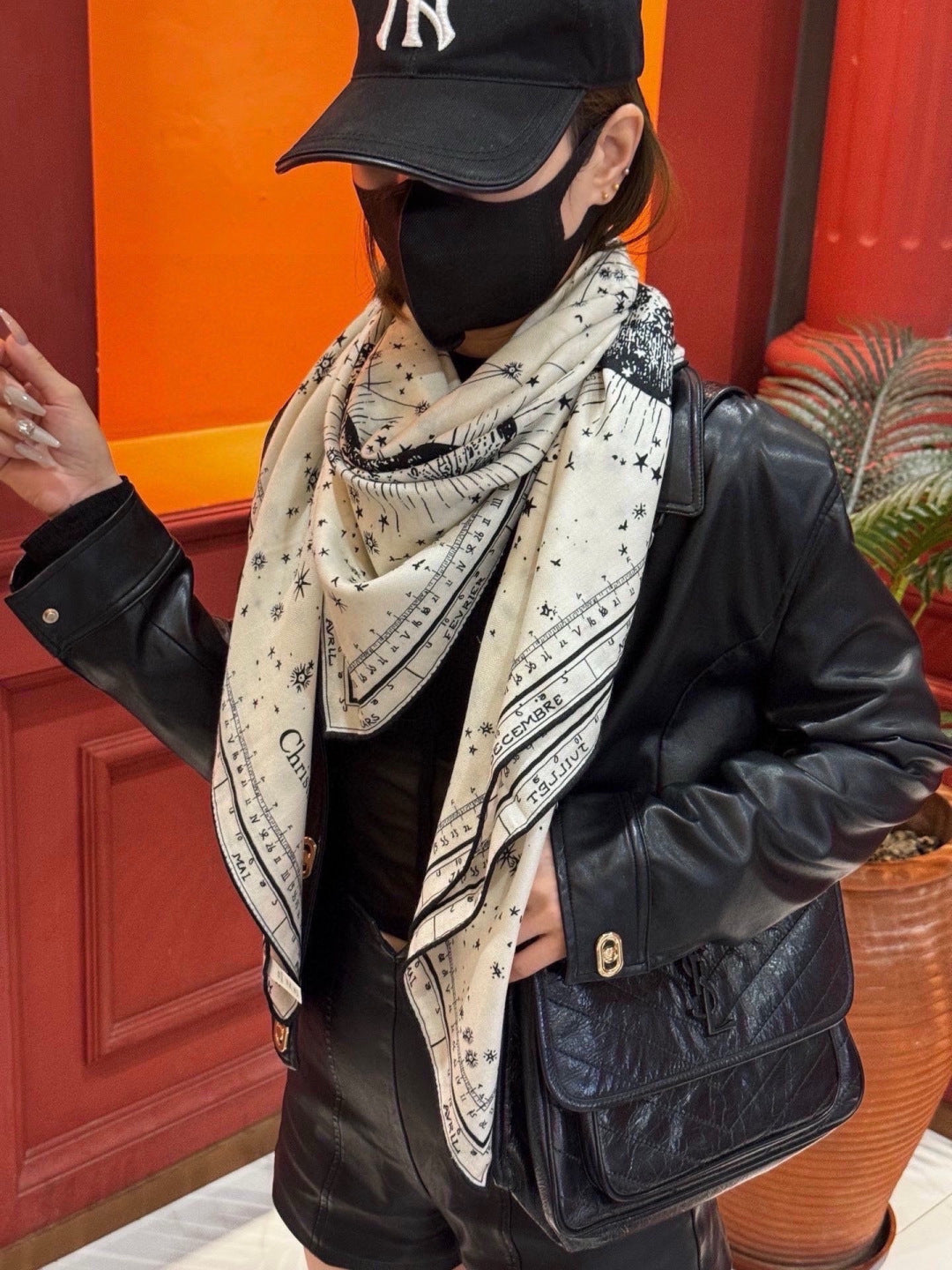 DIOR 26S SCARF 140CM IN CASHMERE SILK 304689