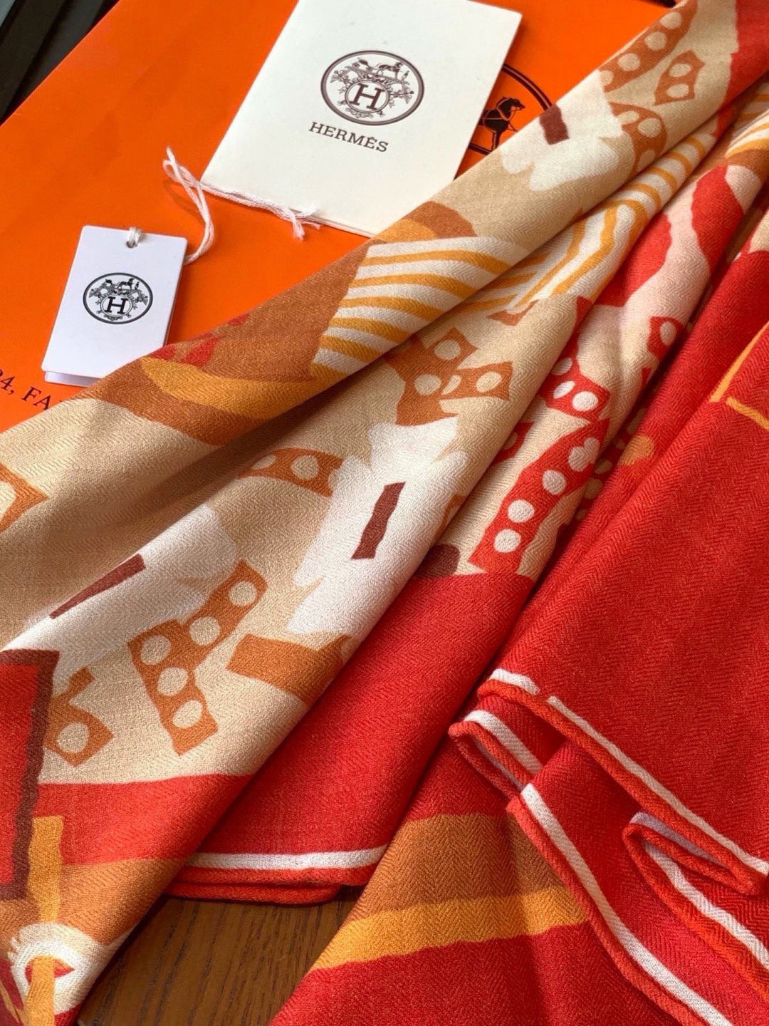 HERMES 26S SCARF 140 IN CASHMERE AND SILK 304706