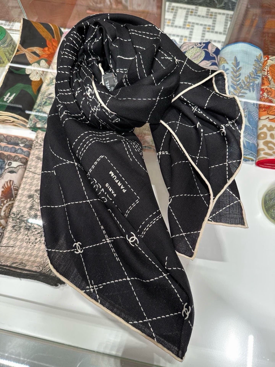 CHANEL 26S SCARF 140 IN CASHMERE AND SILK 304714