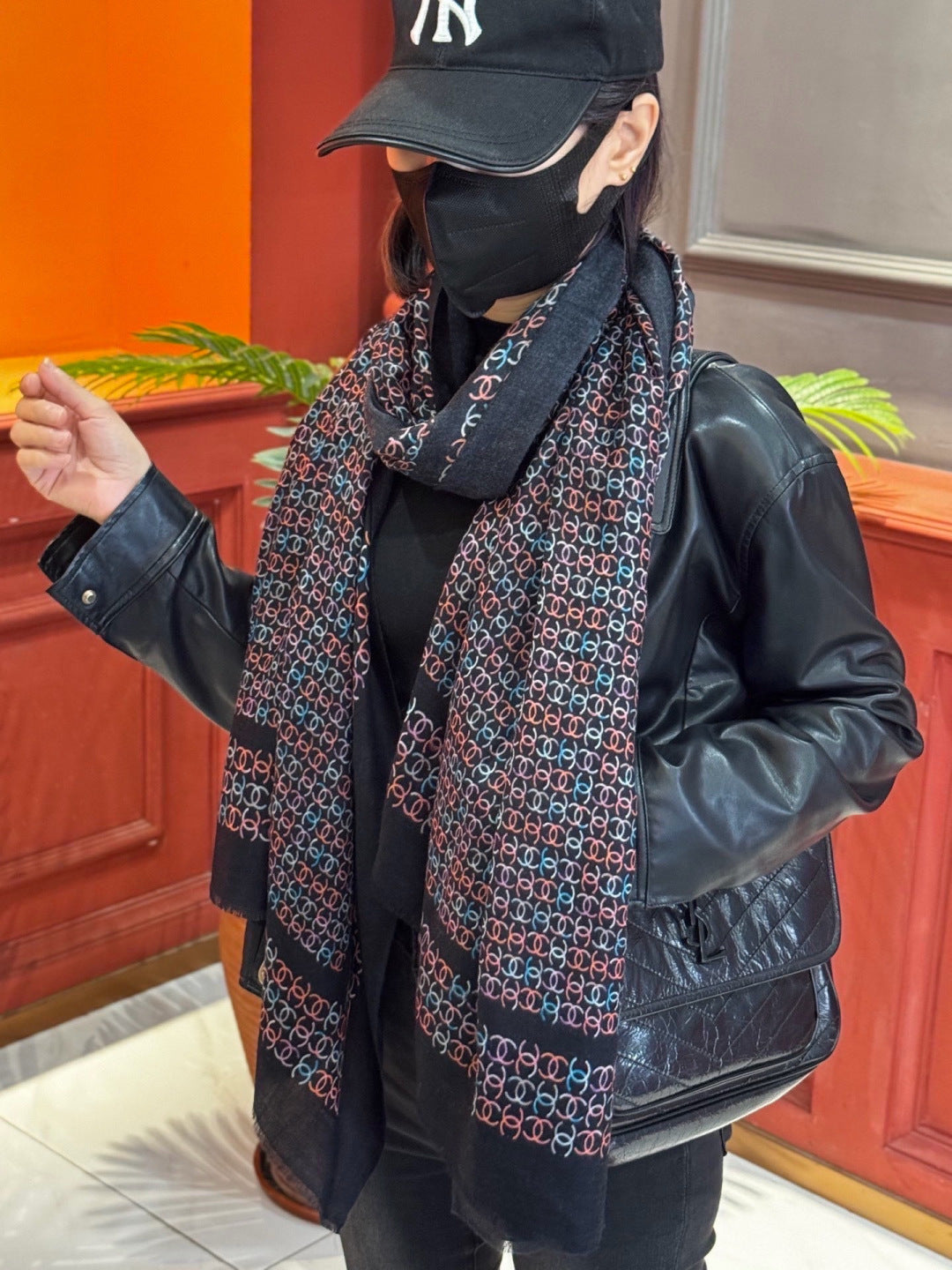 CHANEL 26S SCARF 200 IN CASHMERE AND SILK 306090