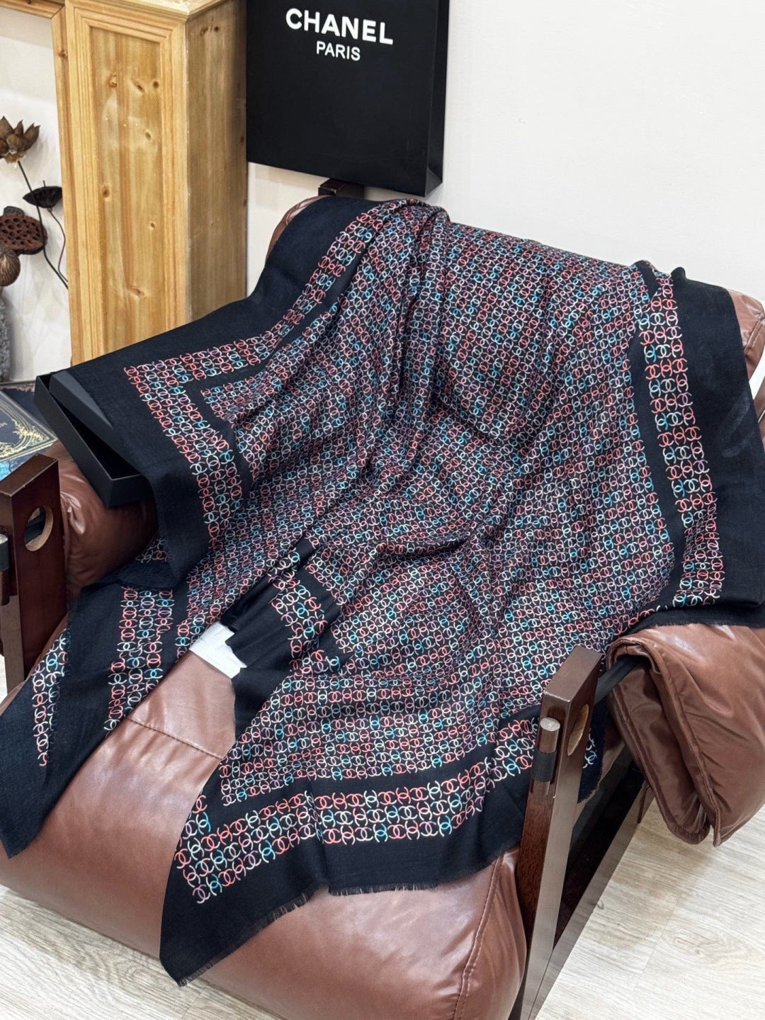 CHANEL 26S SCARF 200 IN CASHMERE AND SILK 306090