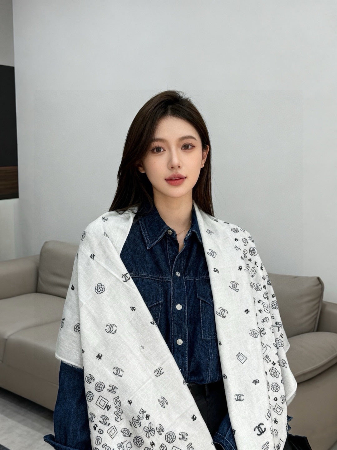 CHANEL 26S SCARF 200 IN CASHMERE AND SILK 307225