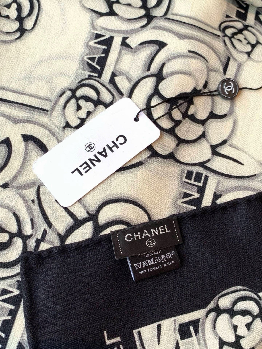 CHANEL 26S SCARF 140 IN CASHMERE AND SILK 309374