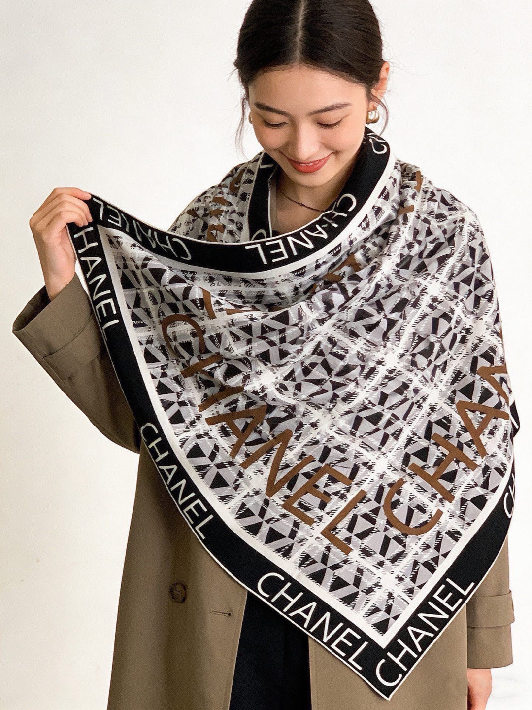 CHANEL 26S SCARF 135 IN CASHMERE AND SILK 309900