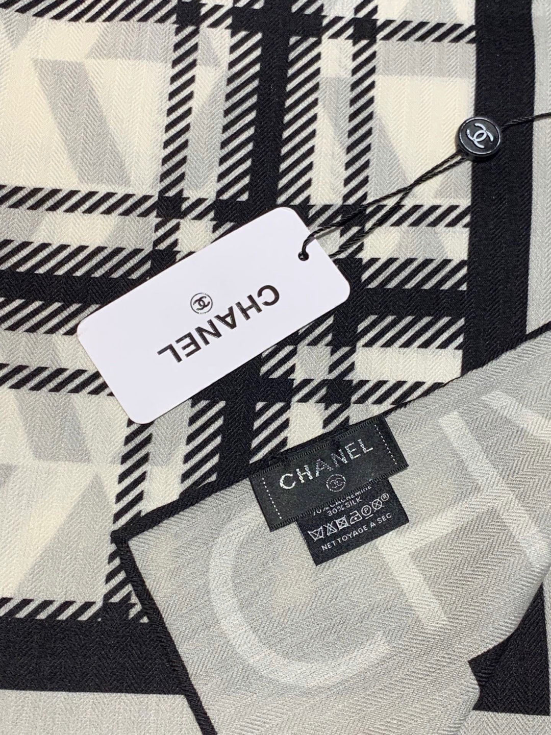 CHANEL 26S SCARF 135 IN CASHMERE AND SILK 309901