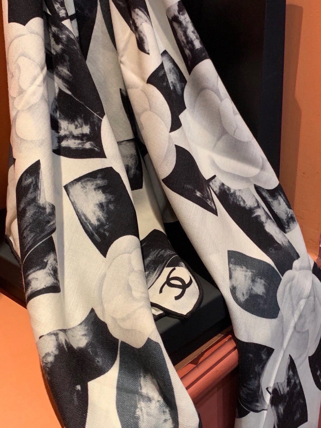 CHANEL 26S SCARF 140 IN SILK 311981