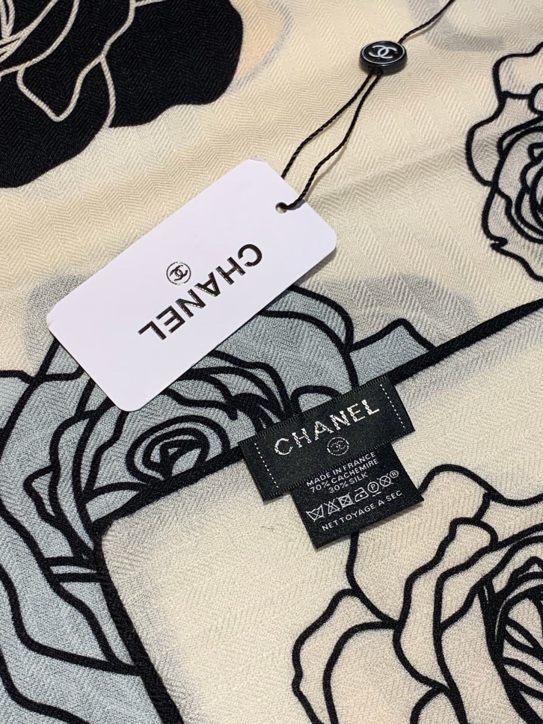 CHANEL 26S SCARF 140 IN SILK AND CASHMERE 313317