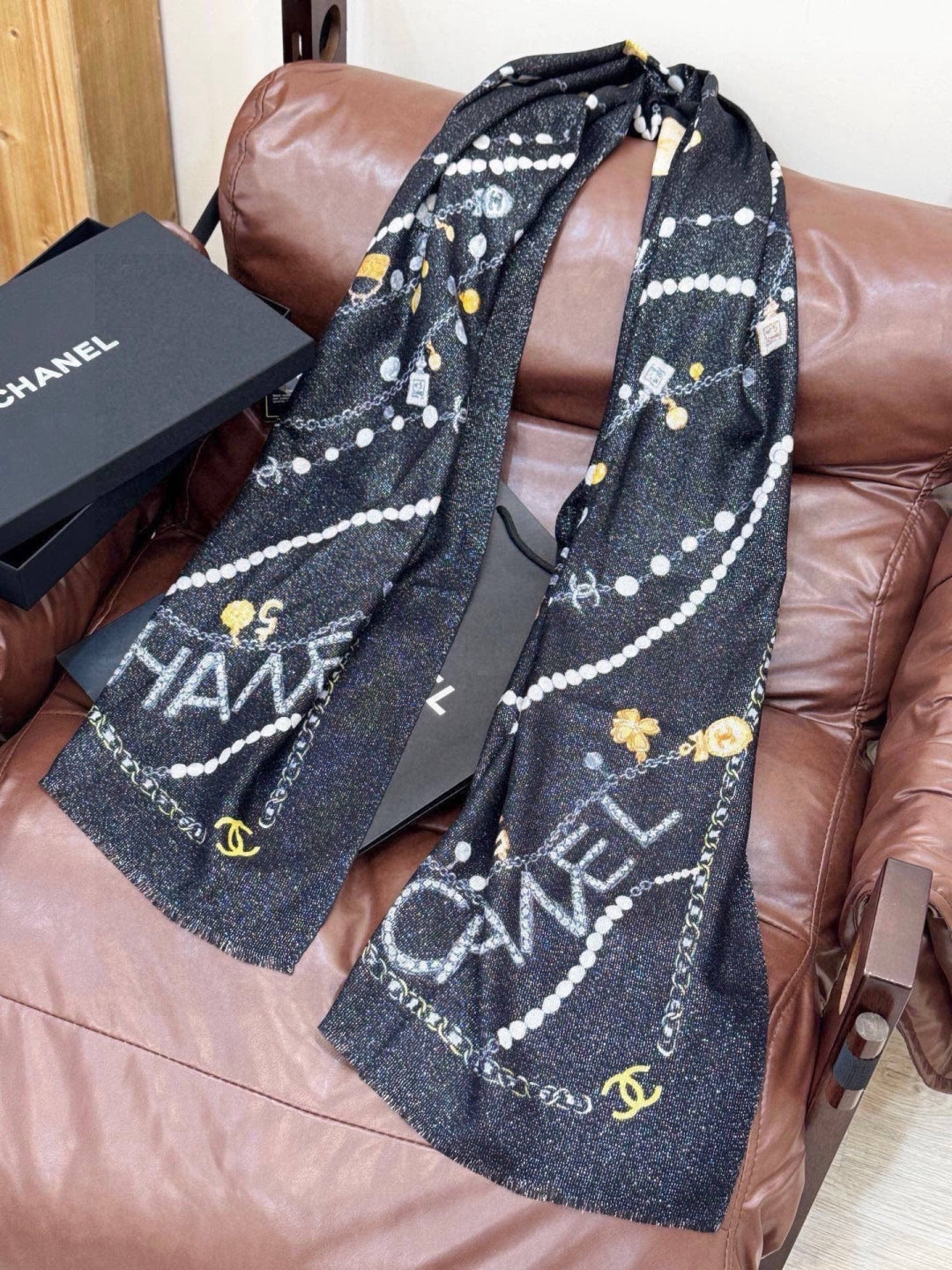 CHANEL 26S PRINTED SHAWL 200 IN SILK 313405