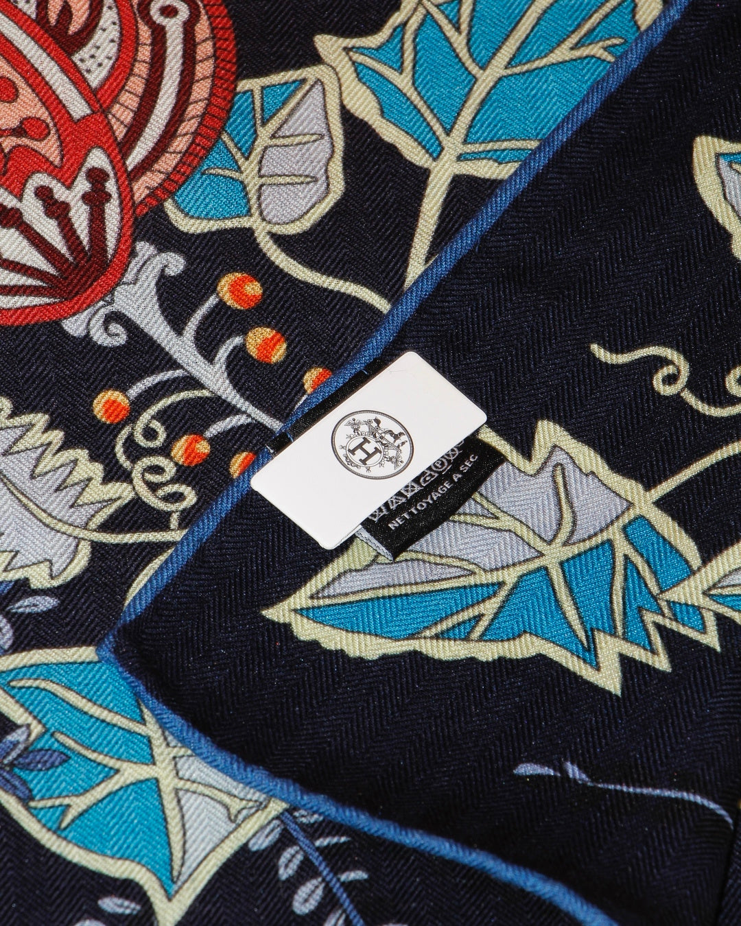 HERMES 26S SCARF 135 IN SILK AND CASHMERE 499970