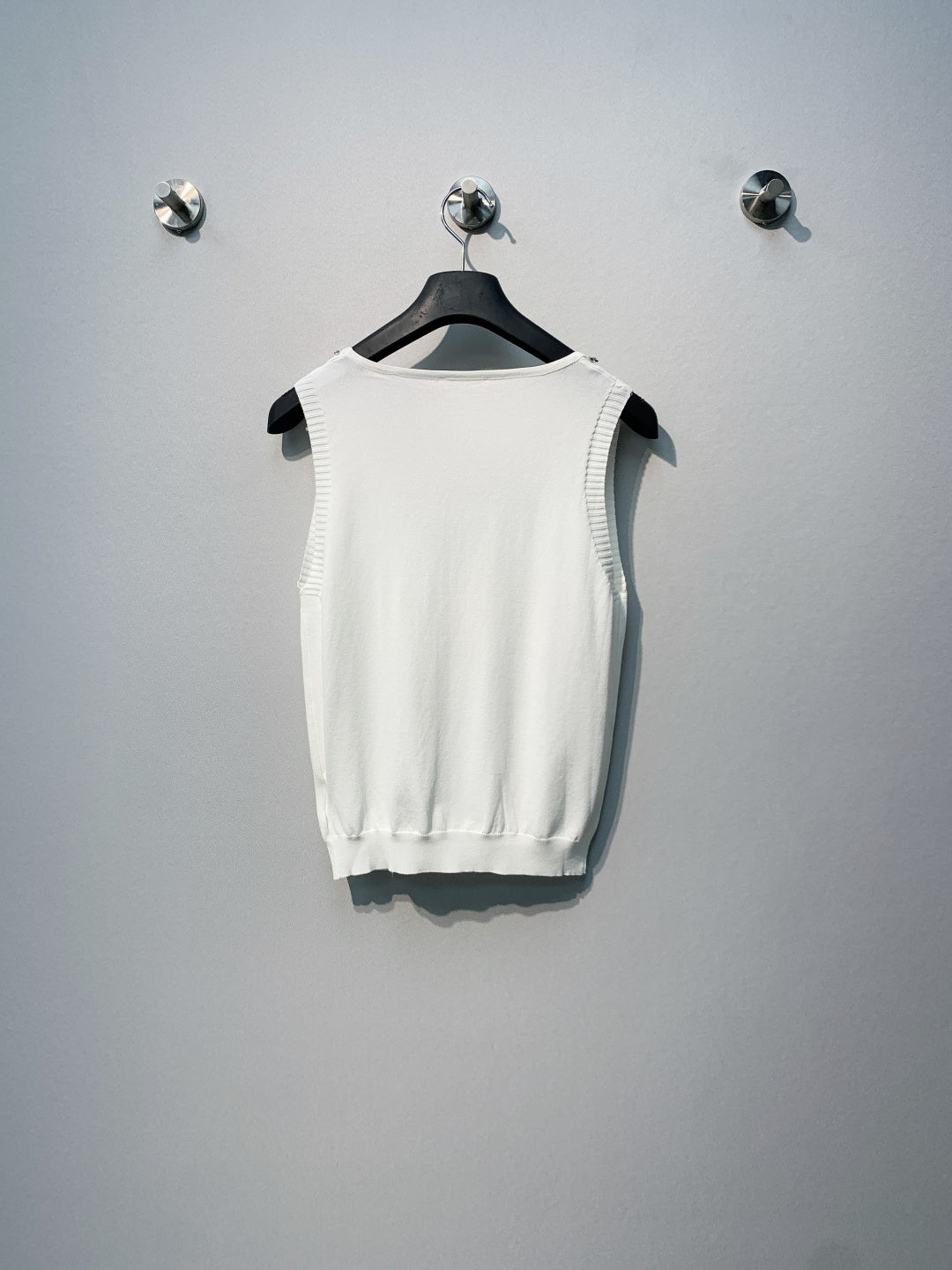 CHANEL 26S LIGHTWEIGHT KNIT TANK TOP STYLE 1076