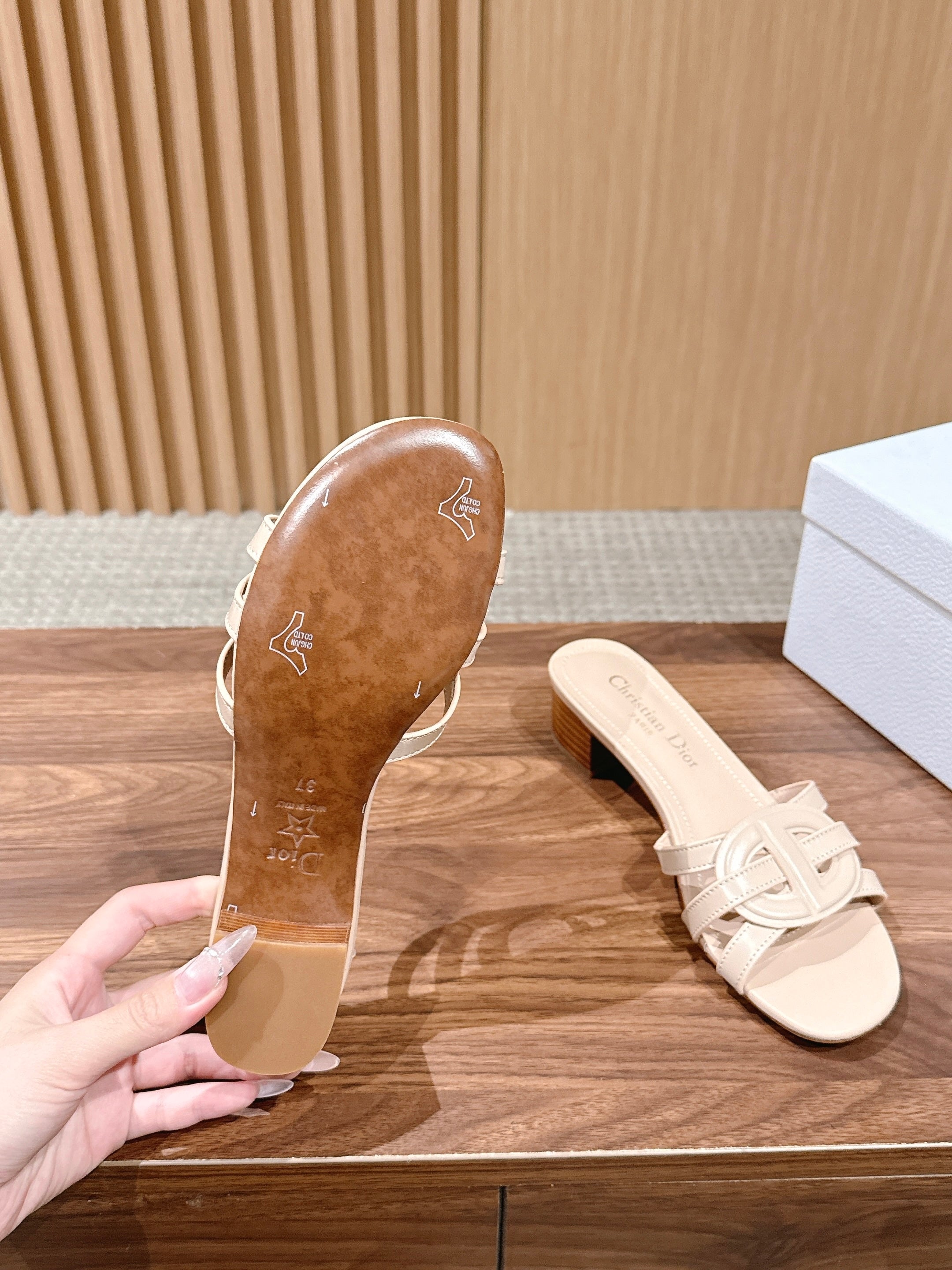 DIOR 26S HEEL SANDALS IN BEIGE CALFSKIN STRAPPY