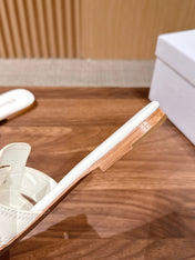 DIOR 26S WIDE STRAP SLIDE SANDALS IN WHITE CALFSKIN PEARL GOLD BUCKLE