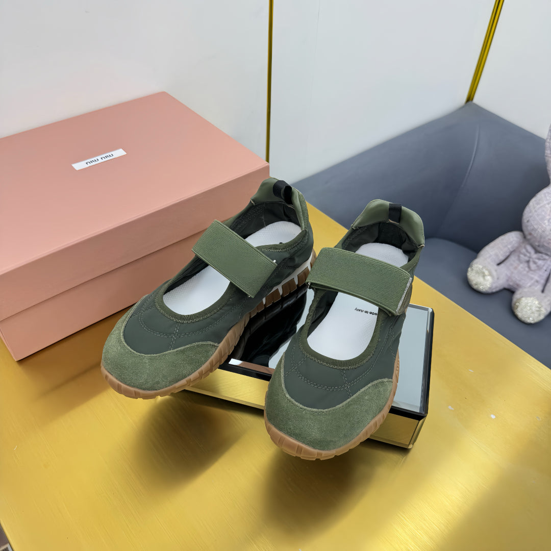 BALLERINAS SHOES IN DARK GREEN TYRE TECHNICAL FABRIC AND SUEDE