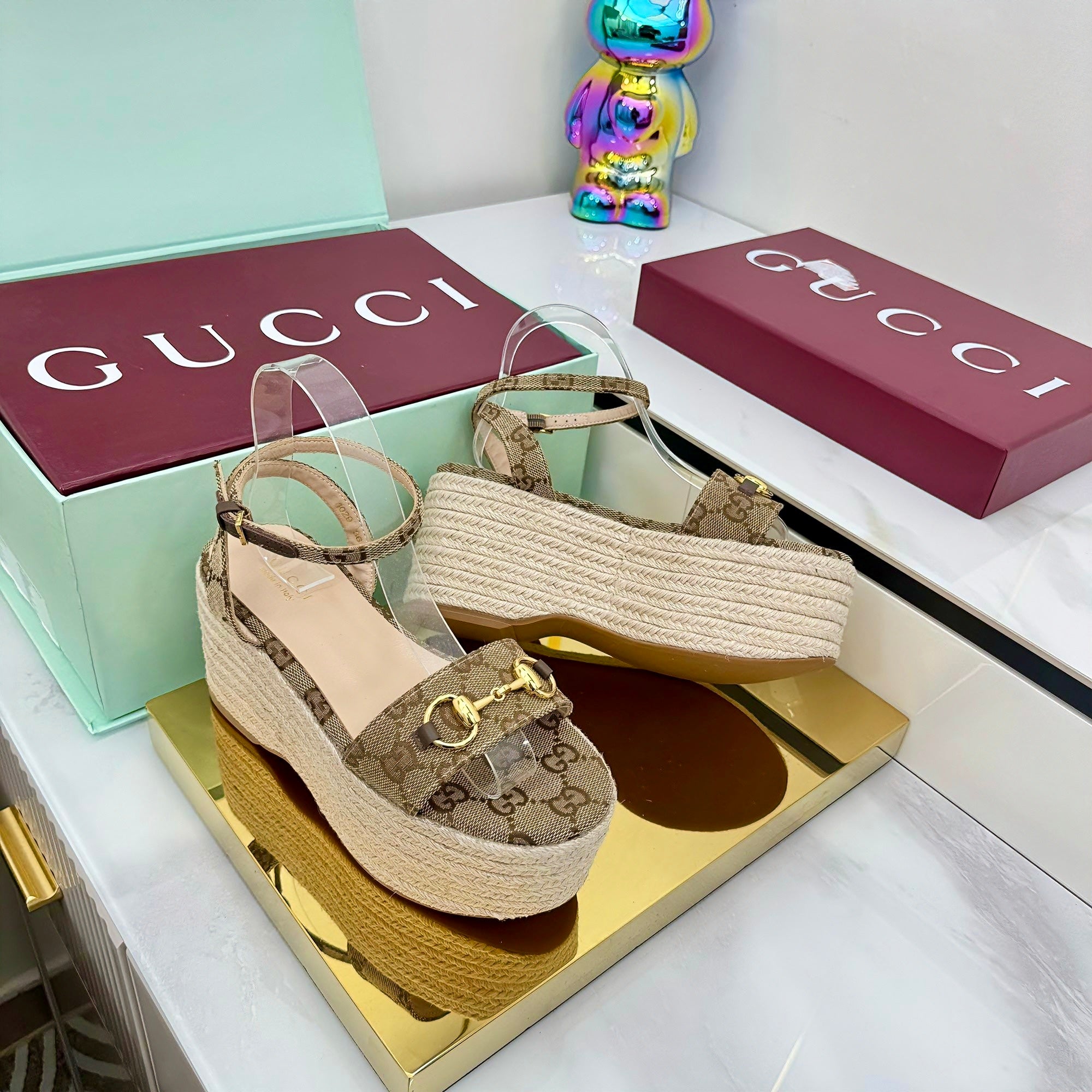 GG HIGH WEDGE SANDALS IN DARK BEIGE FABRIC AND RAFFIA WITH GOLD HARDWARE