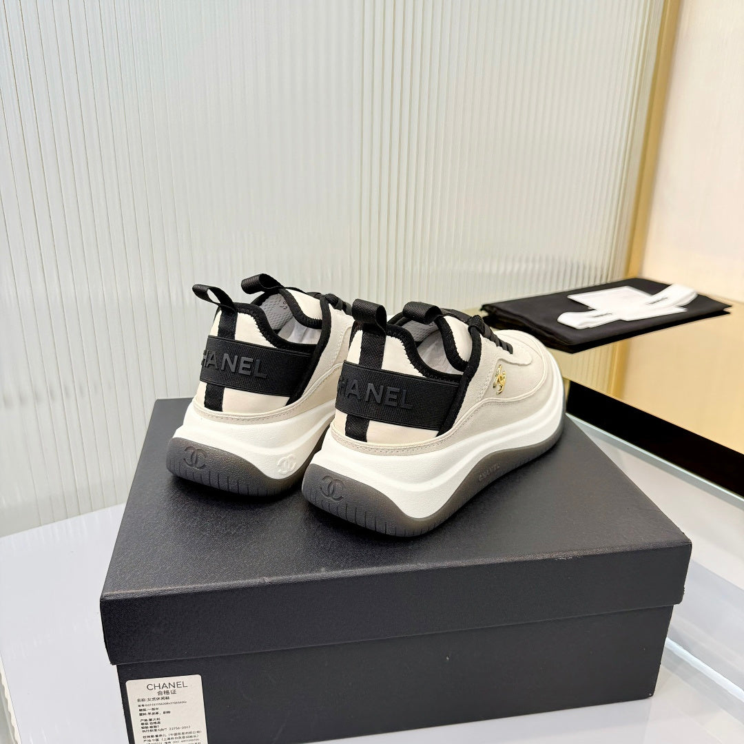 CHANEL 26S PLATFORM SNEAKERS IN BEIGE SUEDE WITH CC LOGO