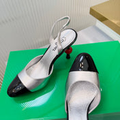 CHANEL 26S SLINGBACK POINTED-TOE HEELS 95 MM IN SILVER LAMBSKIN WITH BLACK CAP TOE