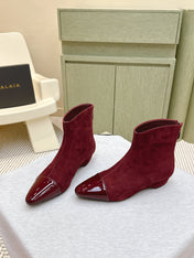 ALAIA 26S ANKLE BOOTS IN DARK RED SUEDE AND GLOSSY CALFSKIN
