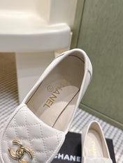 CHANEL 25S LOAFERS MOCCASIN 65MM IN WHITE CALFSKIN GOLD HARDWARE