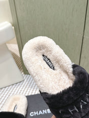 CHANEL 25S FLUFFY SLIDERS IN BEIGE AND BLACK