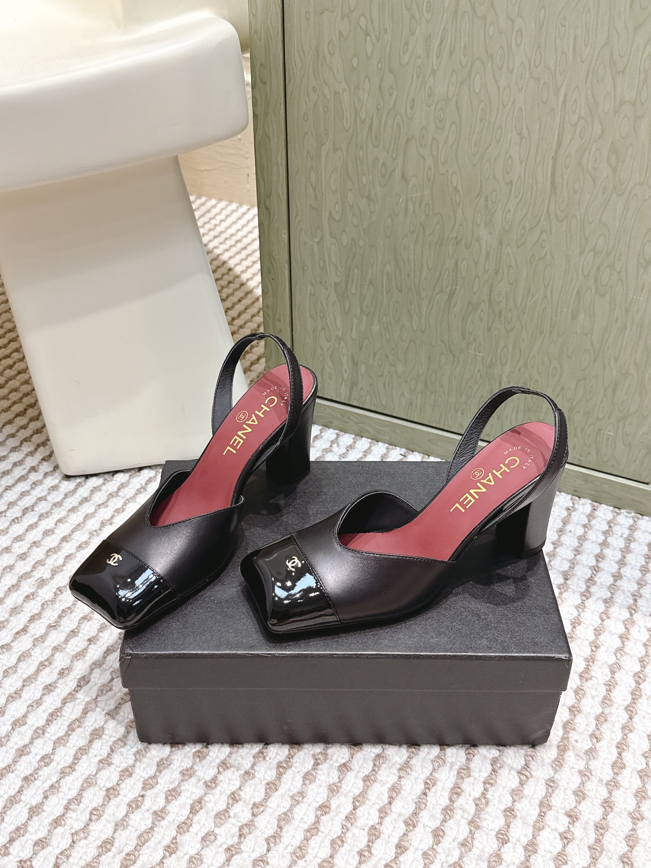 CHANEL 25S HIGH-HEELED SQUARE-TOE SLINGBACK 90MM IN BLACK CALFSKIN