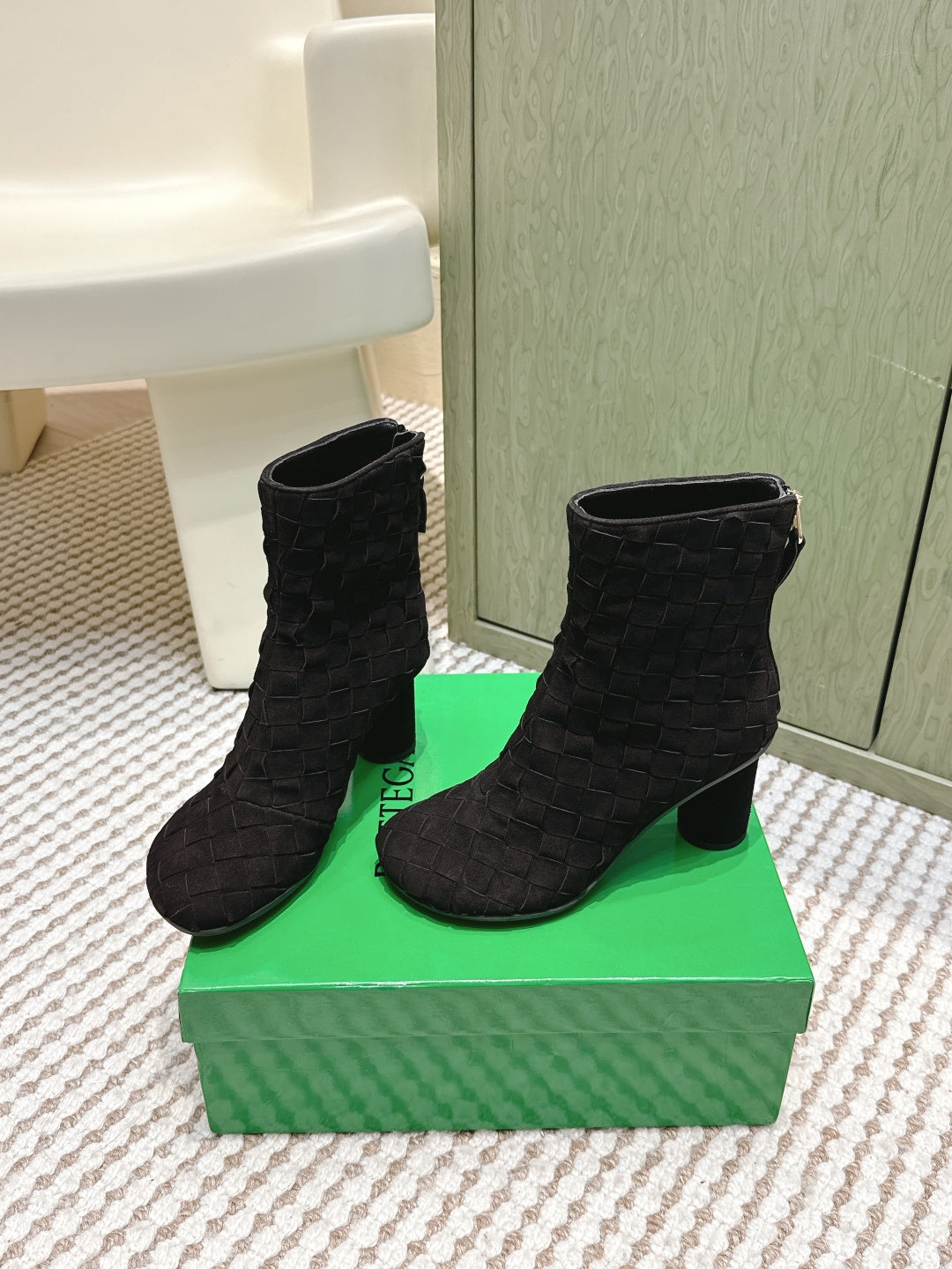 BOTTEGA VENETA 26S INTRECCIATO BOOTS 70 MM IN BLACK SUEDE