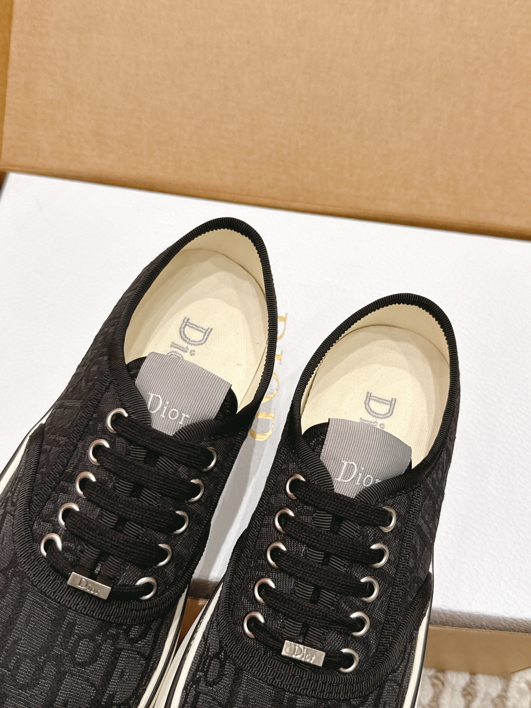 DIOR 26S SALTWIND SNEAKER IN BLACK FABRIC STYLE 5