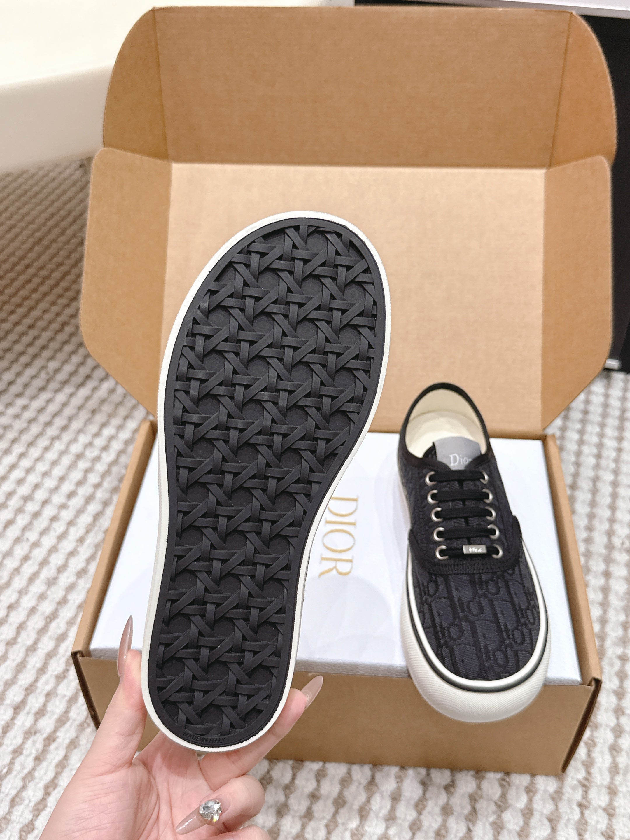 DIOR 26S SALTWIND SNEAKER IN BLACK FABRIC STYLE 5