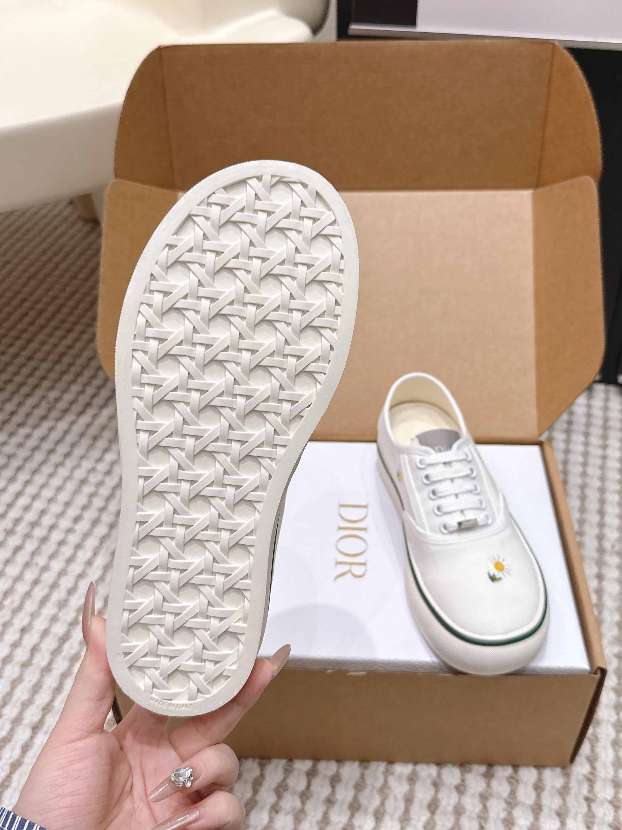 DIOR 26S SALTWIND SNEAKER IN WHITE FABRIC STYLE 4