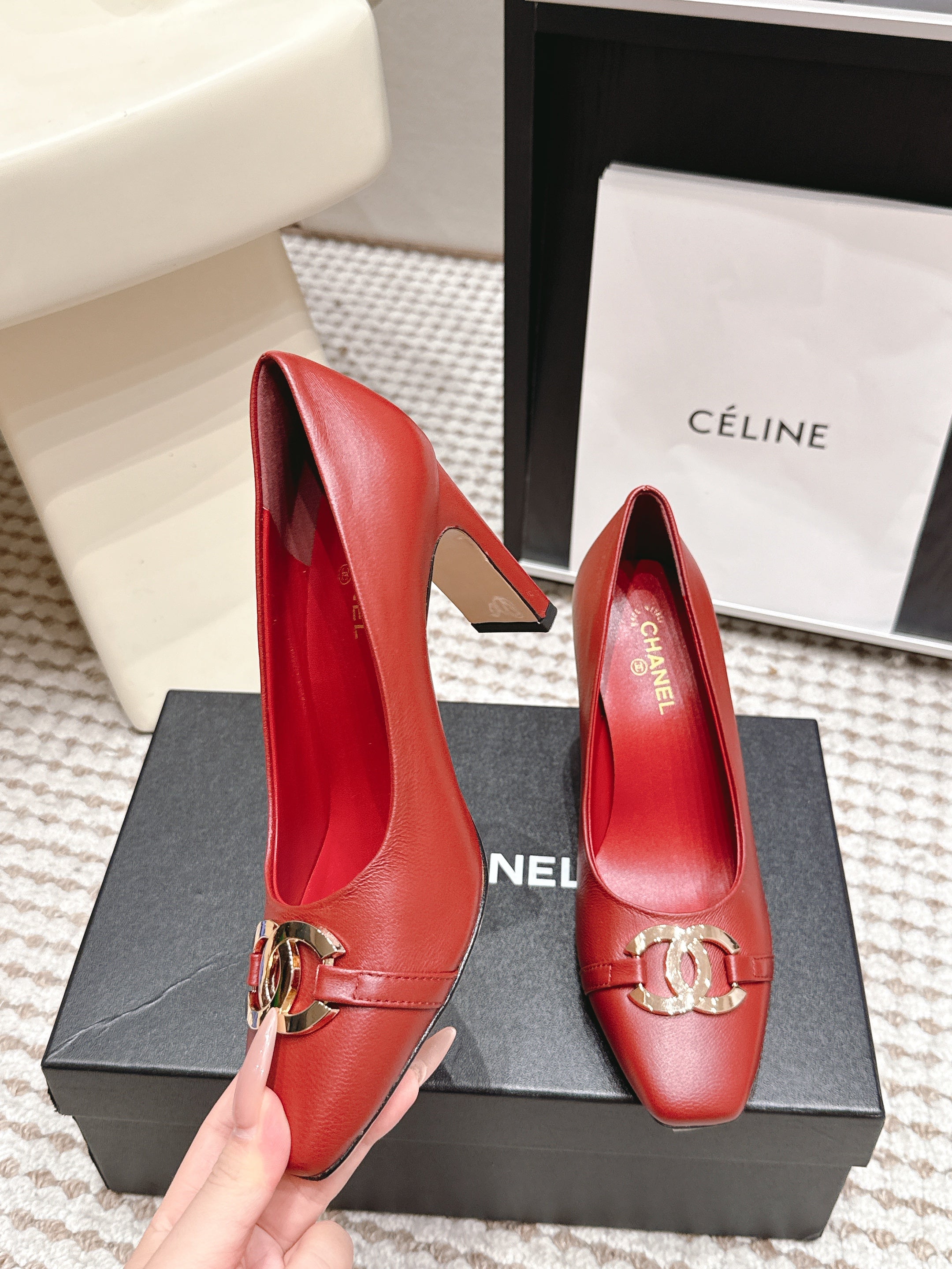 CHANEL 26S HIGH HEELS 95 MM IN RED CALFSKIN WITH GOLD-TONE CC LOGO