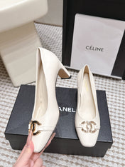 CHANEL 26S HIGH HEELS 75 MM IN WHITE CALFSKIN WITH GOLD-TONE CC LOGO