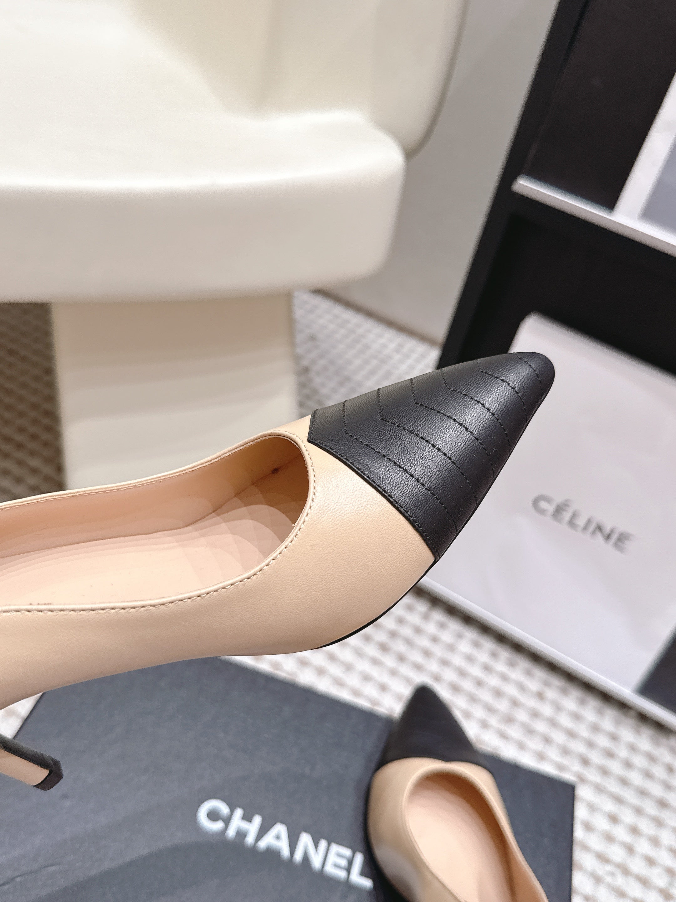 CHANEL 26S HIGH HEELS IN BEIGE LAMBSKIN WITH BLACK CHEVRON-QUILTED TOE