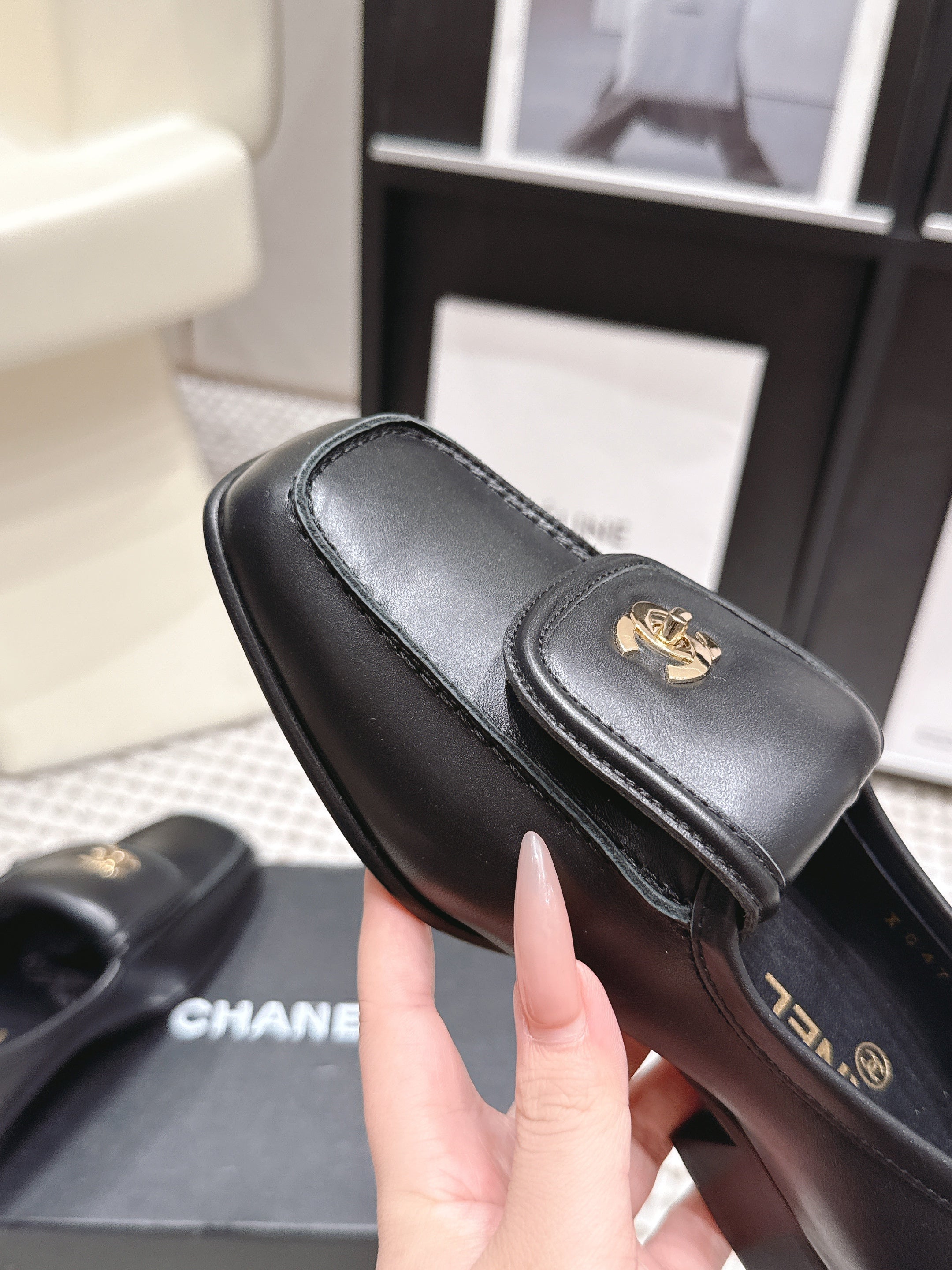 CHANEL 26S LOAFERS IN BLACK CALFSKIN WITH GOLD-TONE CC LOGO