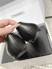 CHANEL 26S SQUARE TOE FLATS IN BLACK CALFSKIN WITH GOLD TONE CC LOGO
