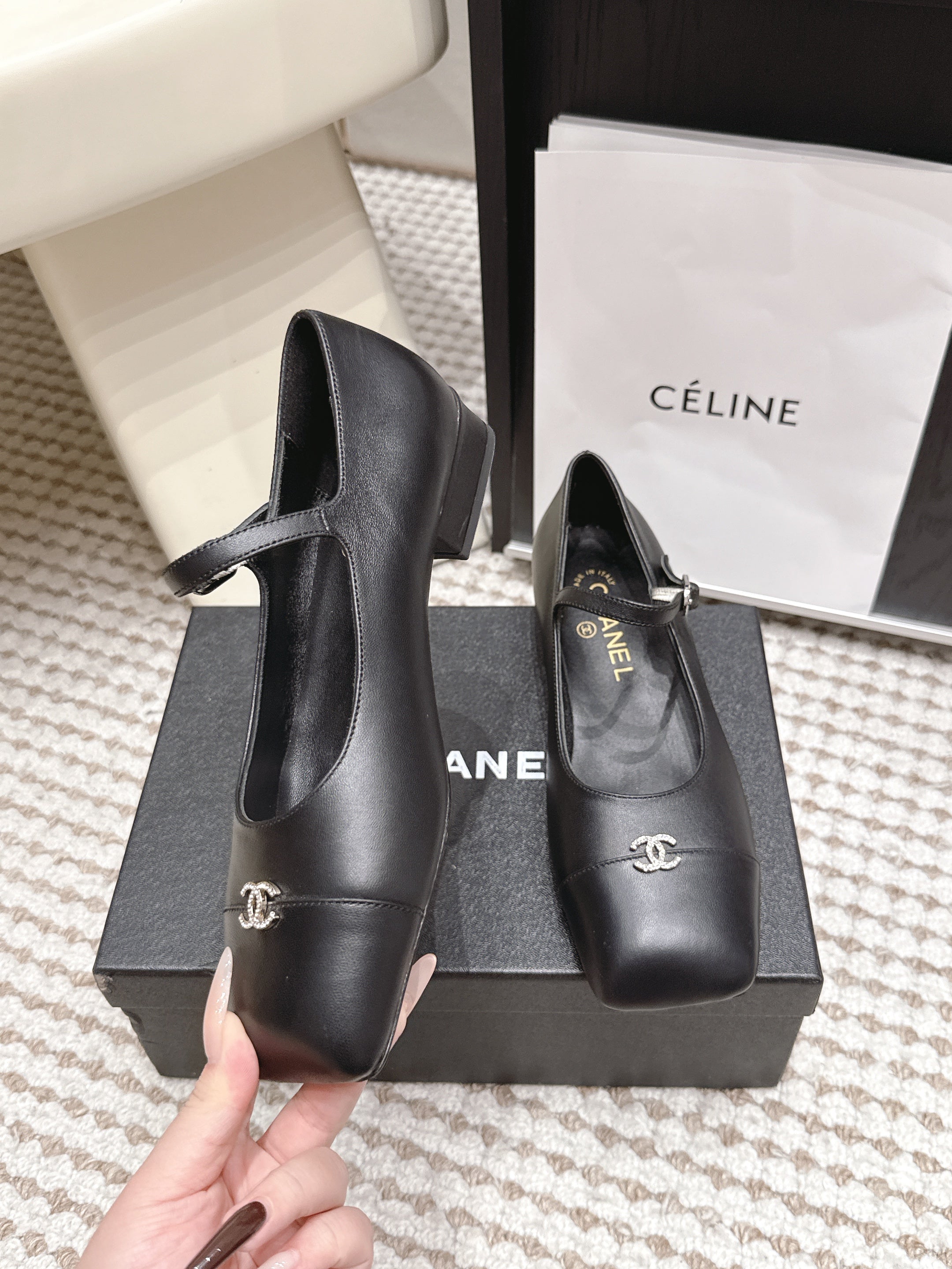 CHANEL 26S SQUARE TOE MARY JANE FLATS IN BLACK CALFSKIN