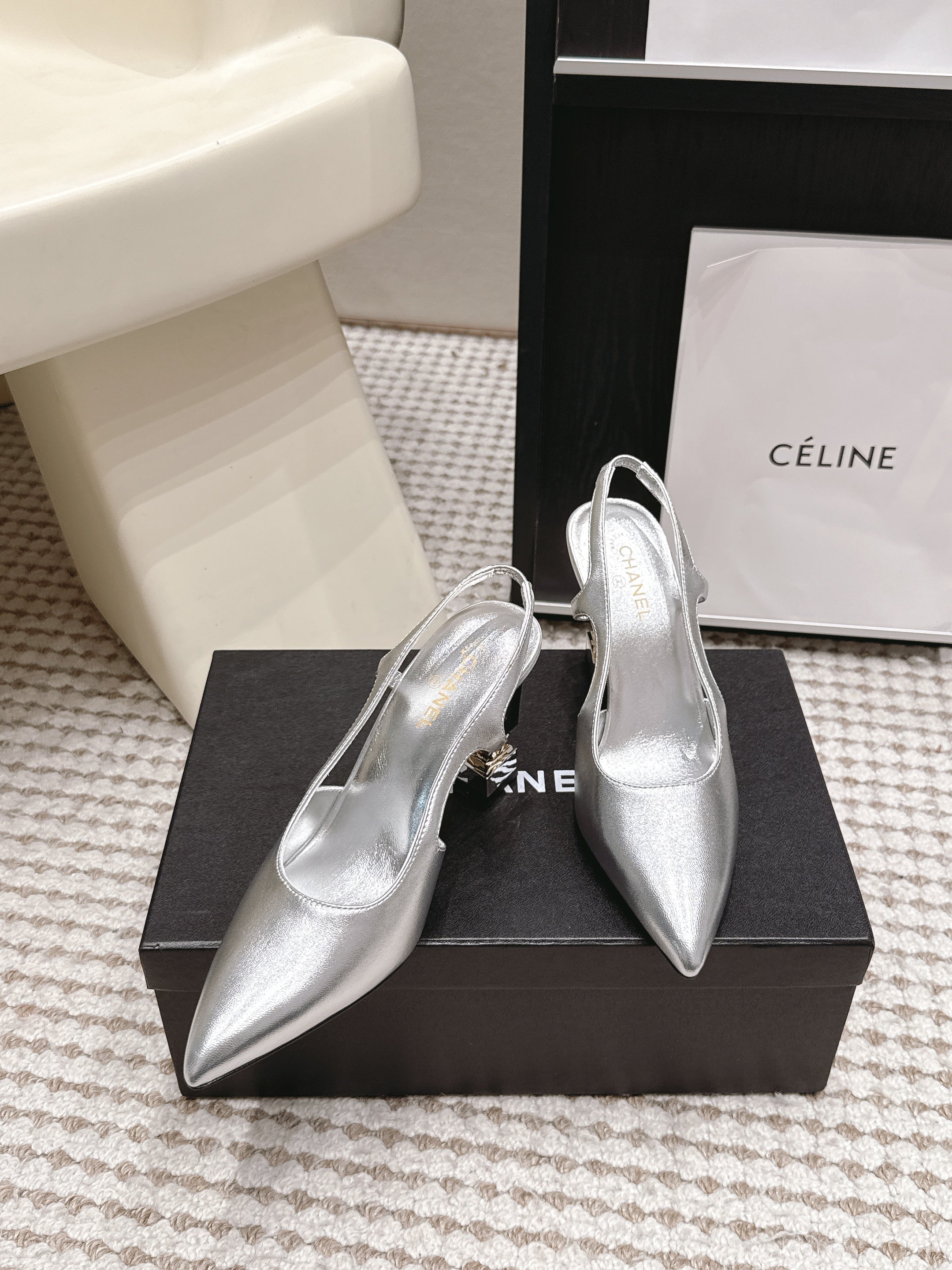 CHANEL 26S HIGH HEEL SLINGBACKS 80 MM IN SILVER PATENT