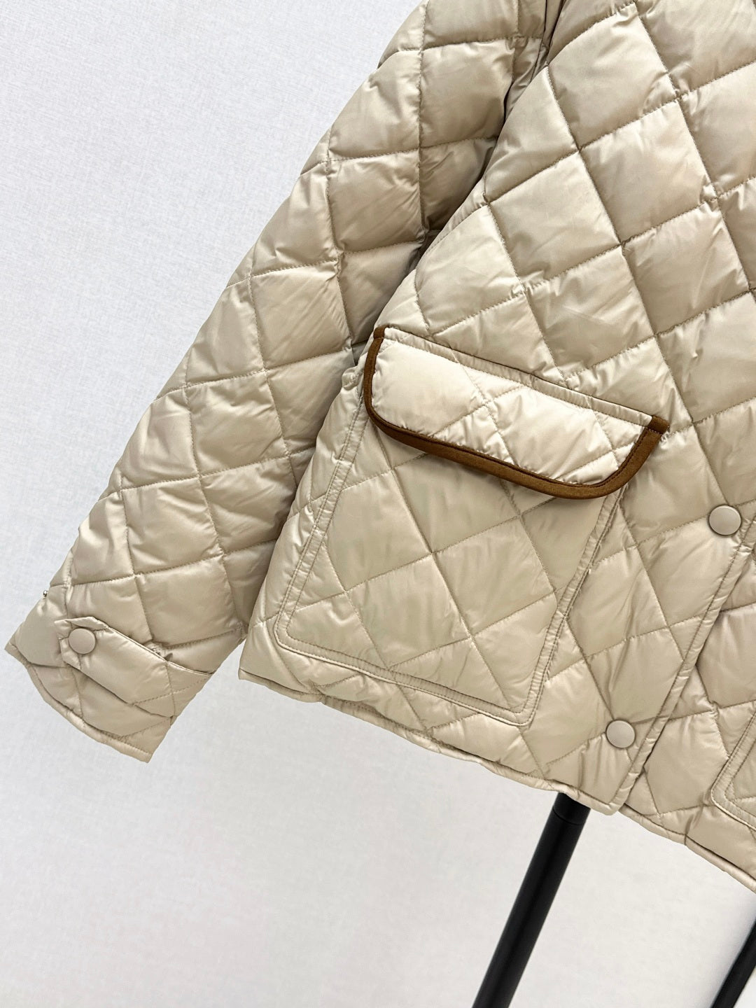 MIUMIU SHORT PUFFER JACKET 99510