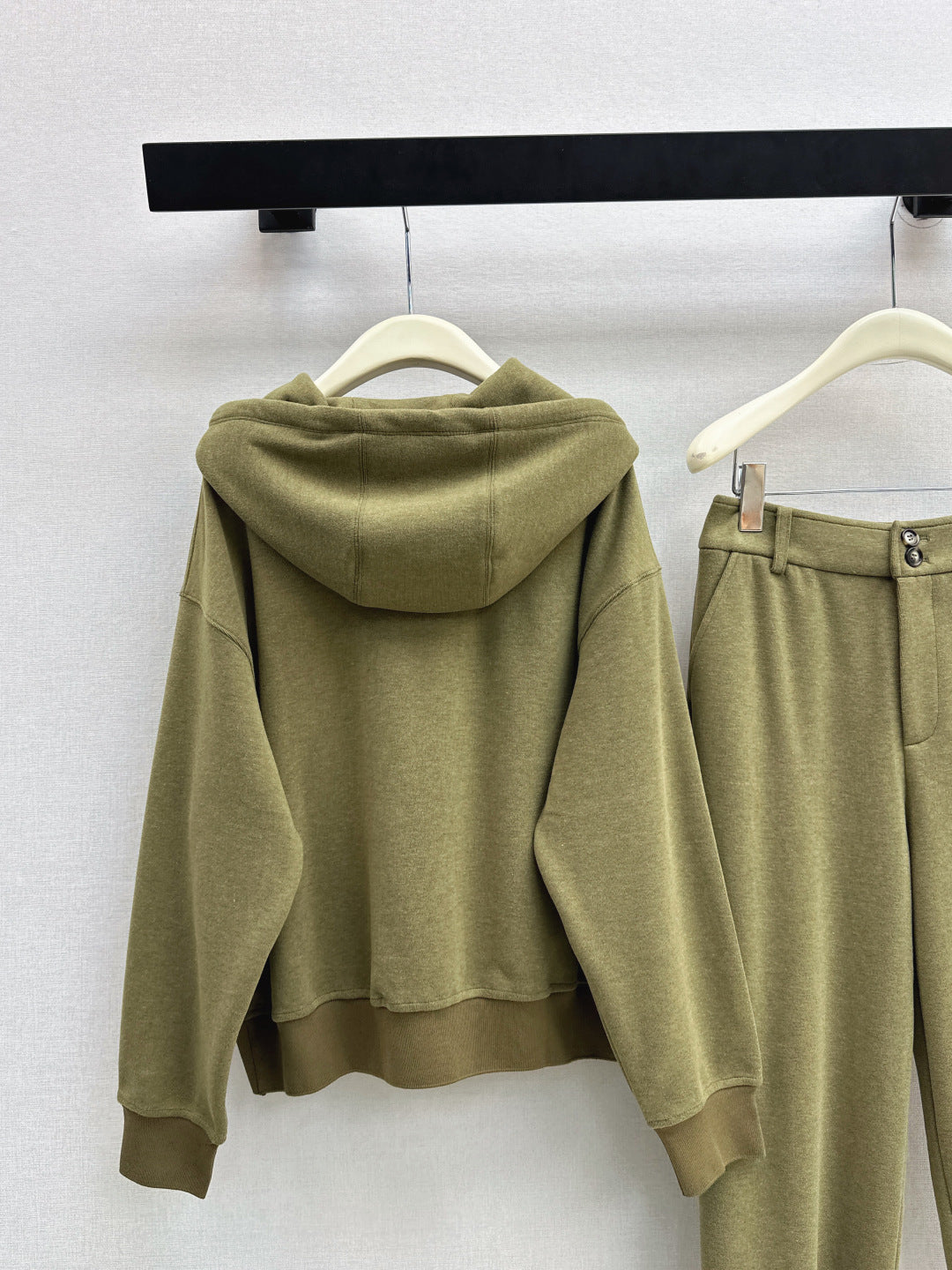 LORO PIANA 26S SWEATSHIRT & TAPERED PANTS SET 715