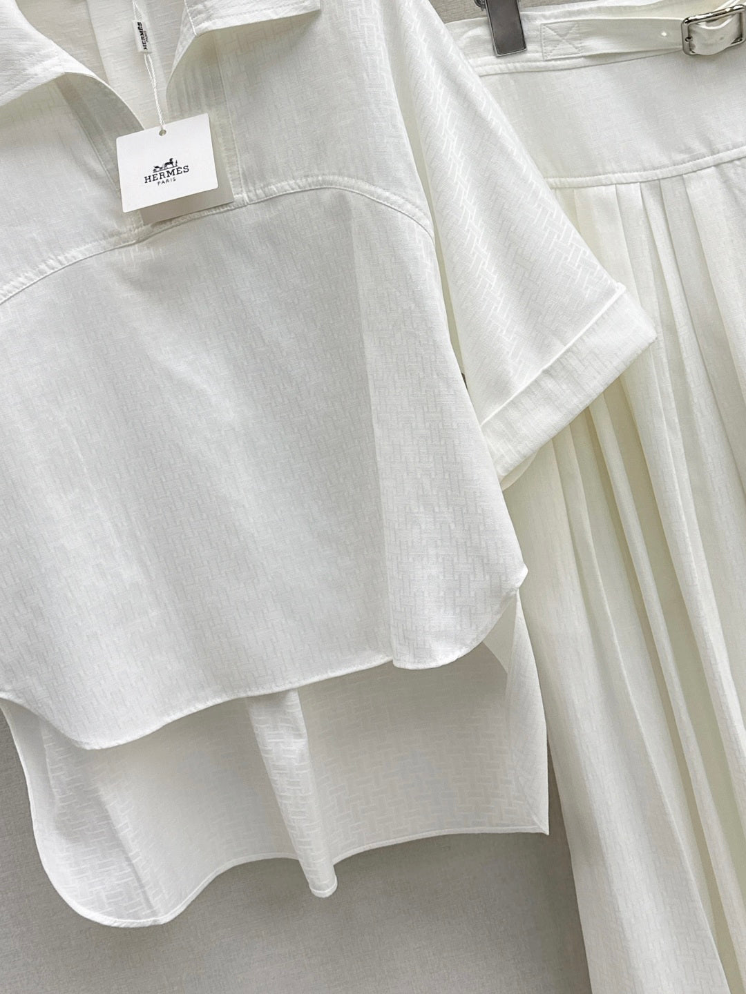HERMES 26S SHIRT AND SKIRT SET 524