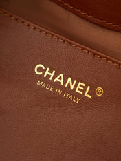 CHANEL 25S SHOULDER BAG 32 IN CARAMEL BROWN RAFFIA AND CALFSKIN GOLD HARDWARE