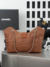 CHANEL 25S SHOULDER BAG 32 IN CARAMEL BROWN RAFFIA AND CALFSKIN GOLD HARDWARE